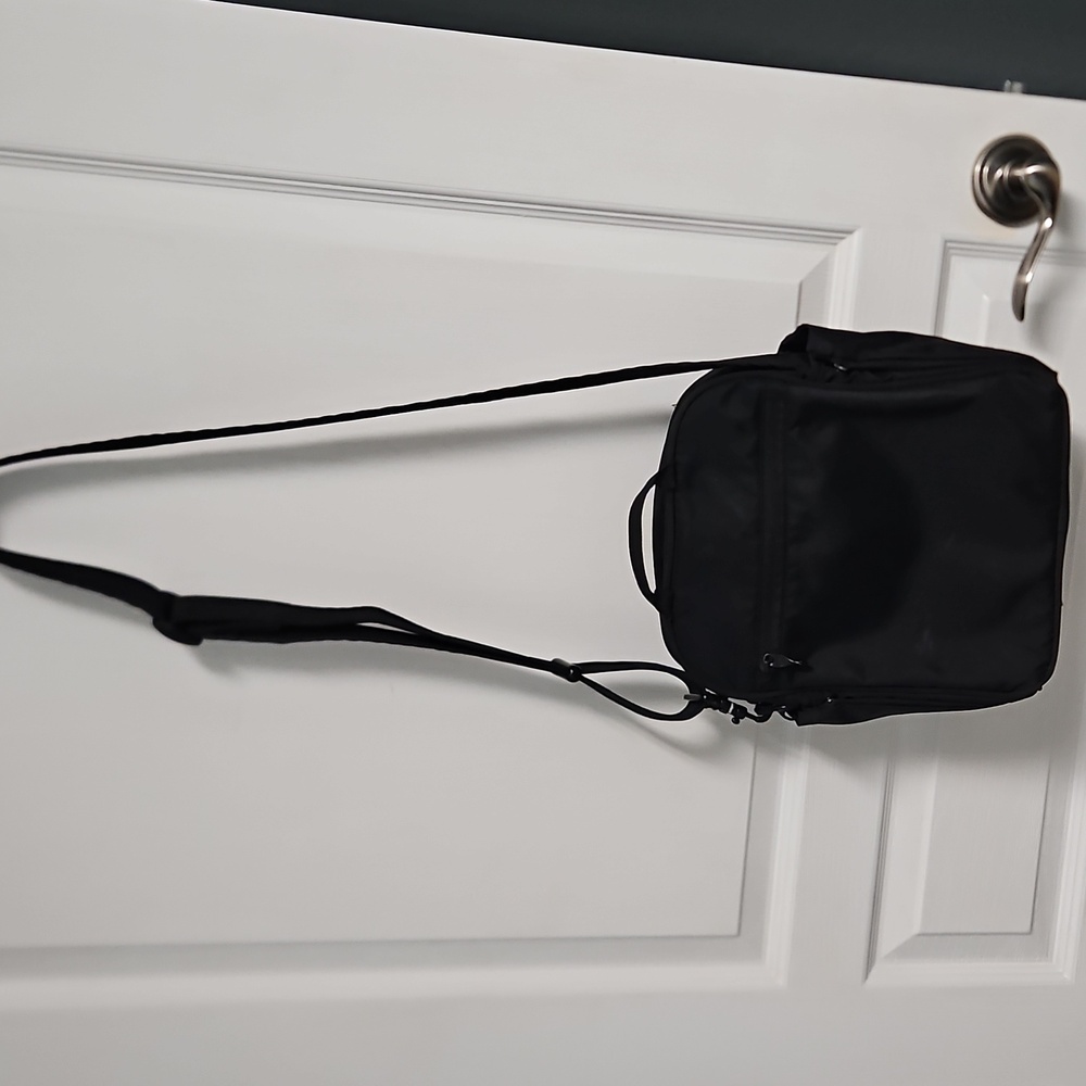 Pacsafe Metrosafe Bag RFID Protected Crossbody Anti-theft Travel Bag Black